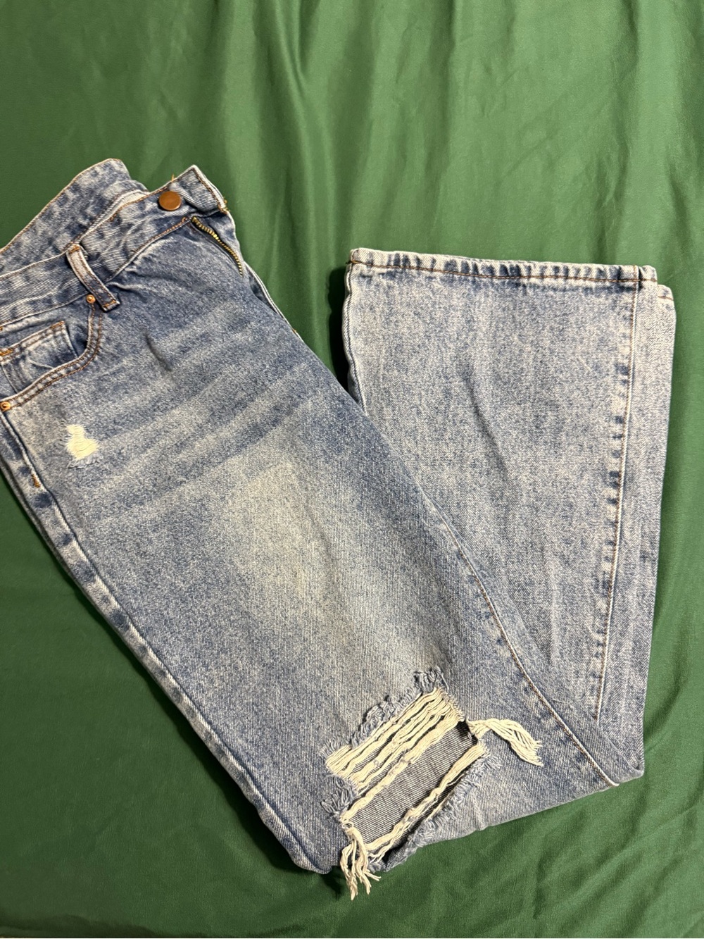 SHEIN Light Blue Distressed Relaxed Women's Jeans